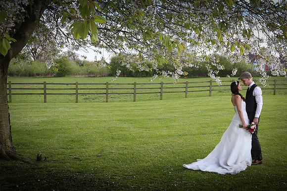Oxford-Spires-Four-Pillars-Wedding