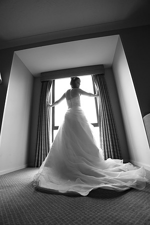 Oxford-Spires-Four-Pillars-Wedding